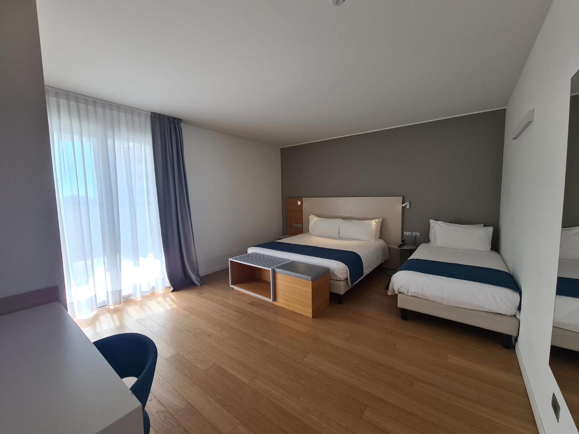 Hesperia Hotel & Residence Lido di Jesolo Bilik gambar